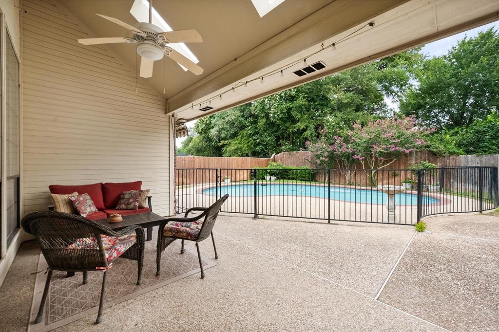 2105 Sleepy Hollow Drive Property Photo 34