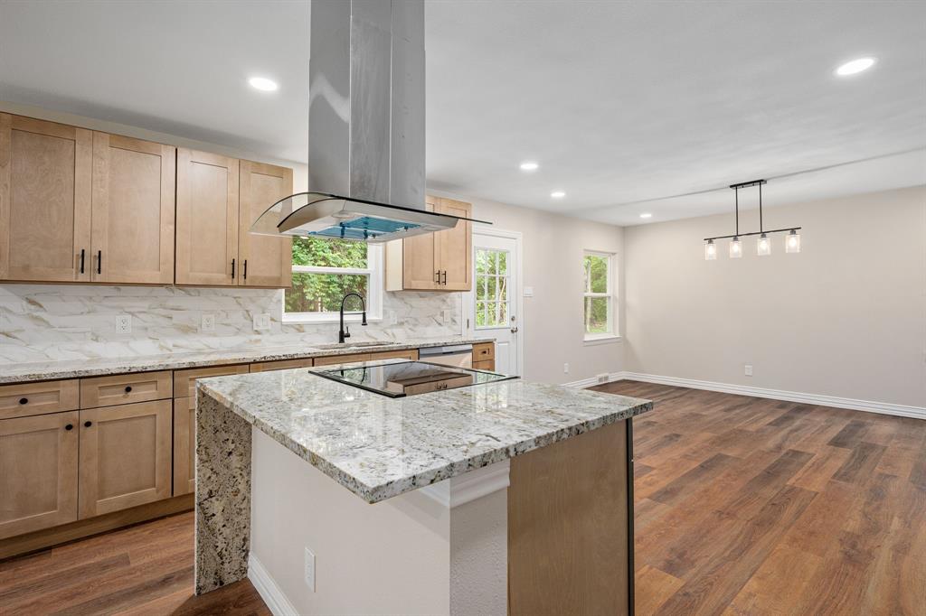 9795 Twin Creek Circle Property Photo 11