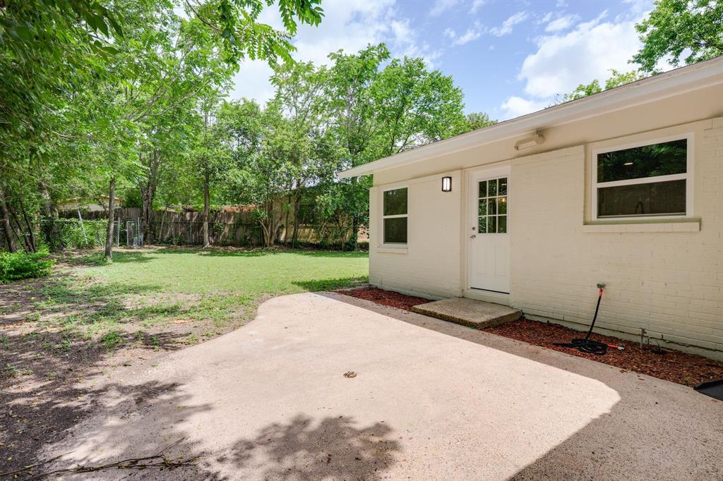 9795 Twin Creek Circle Property Photo 25