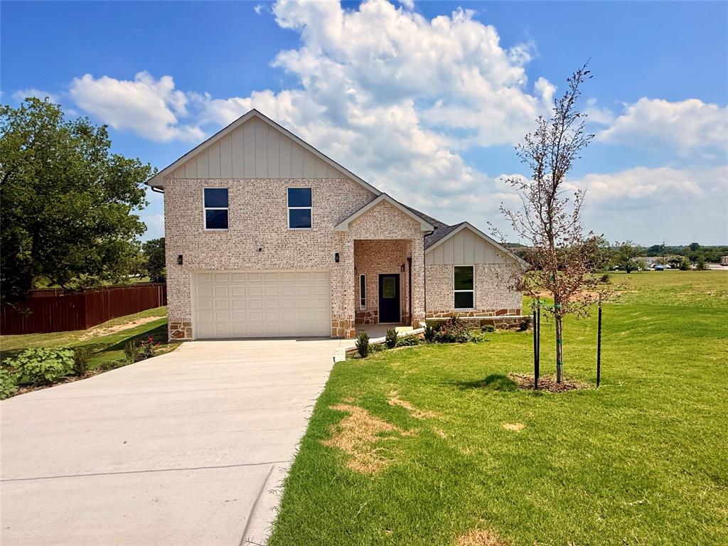 402 Bellaire Circle Property Photo 1