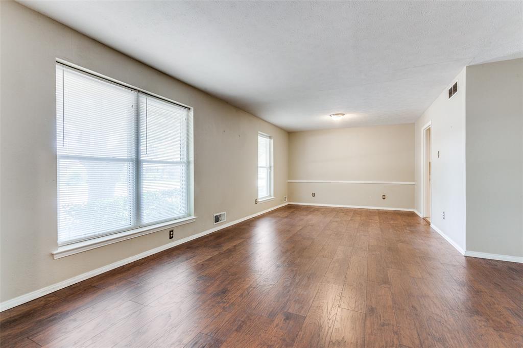 7739 La Manga Drive Property Photo 3
