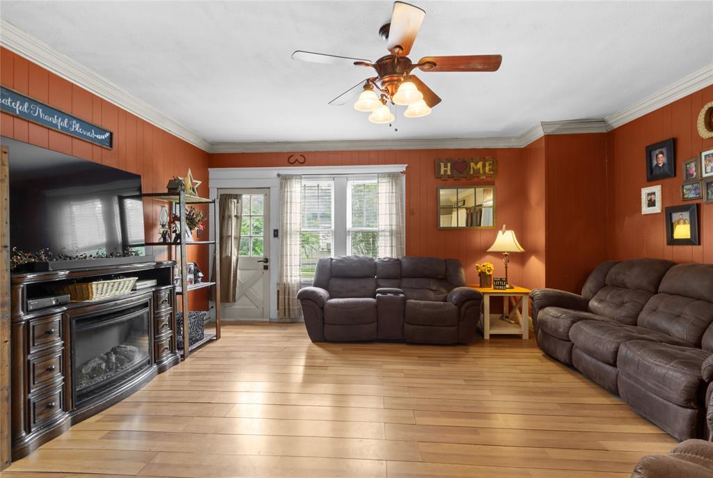 600 Elm Street Property Photo 12