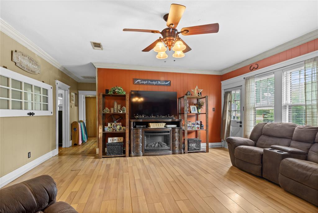 600 Elm Street Property Photo 13