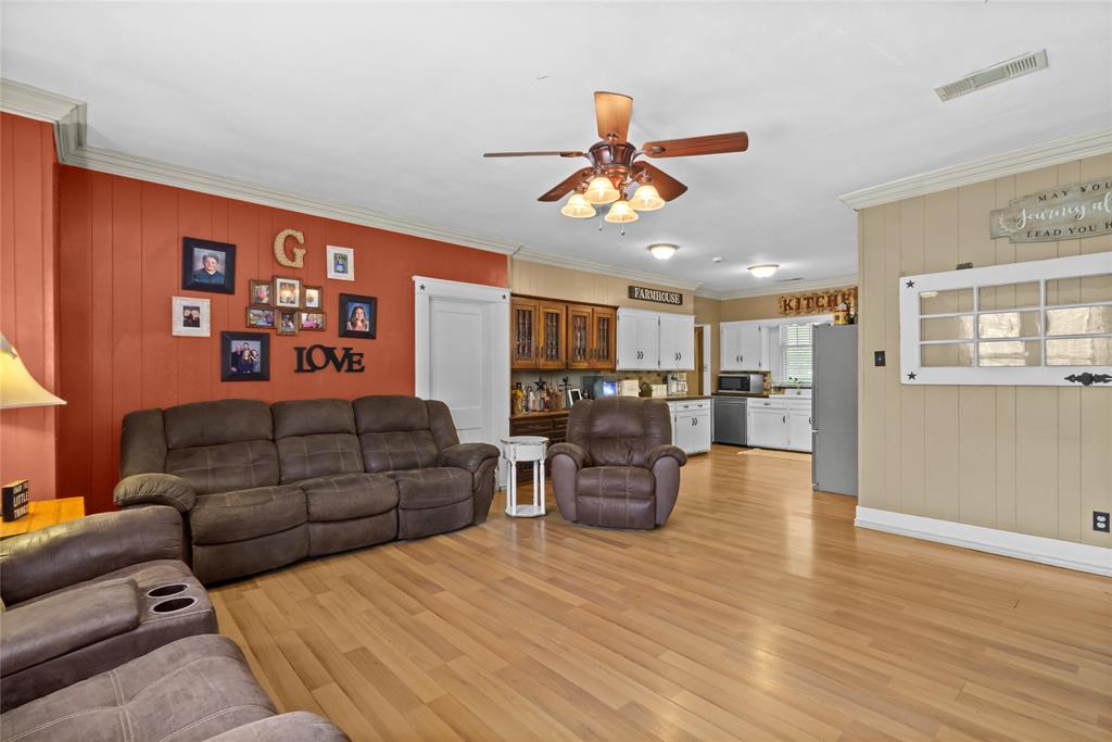 600 Elm Street Property Photo 14