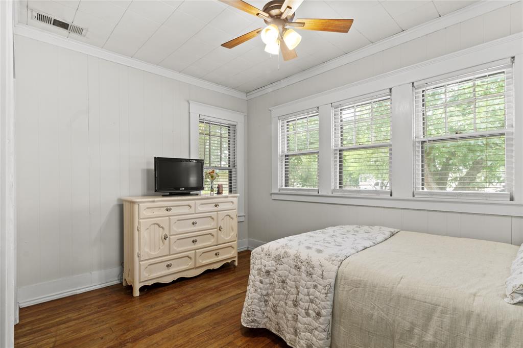 600 Elm Street Property Photo 18