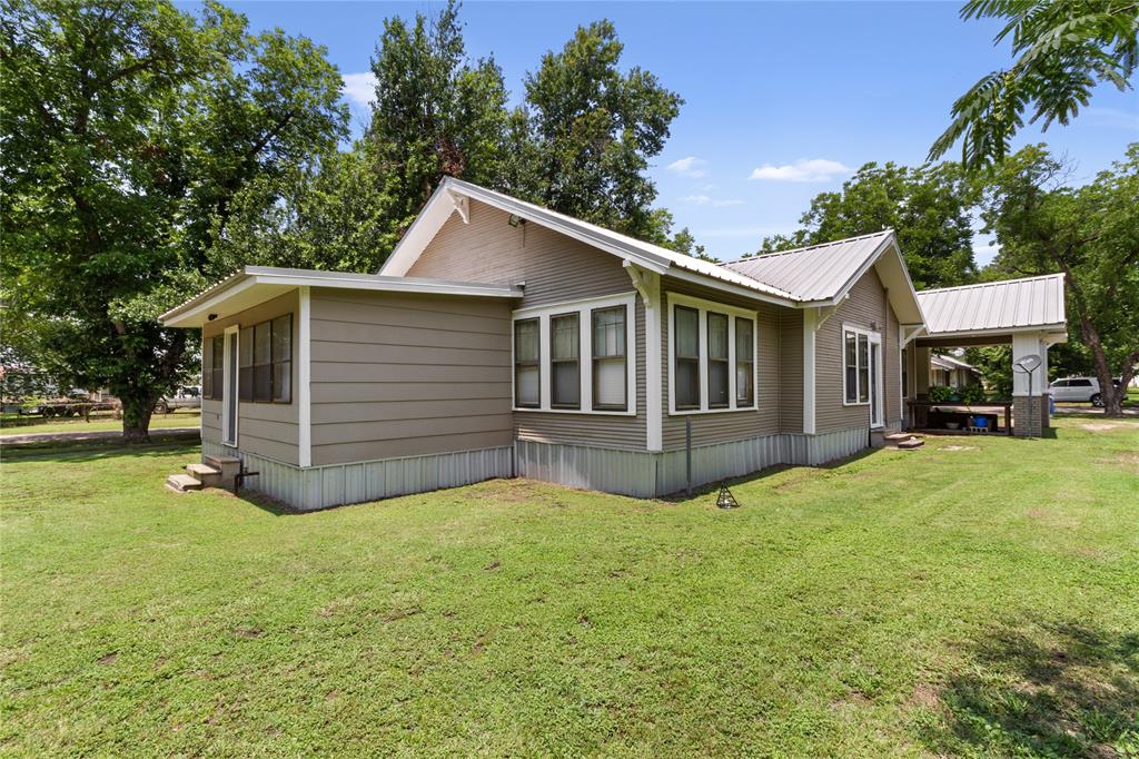 600 Elm Street Property Photo 29