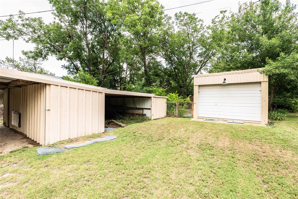 706 E Highway 82 Property Photo 11
