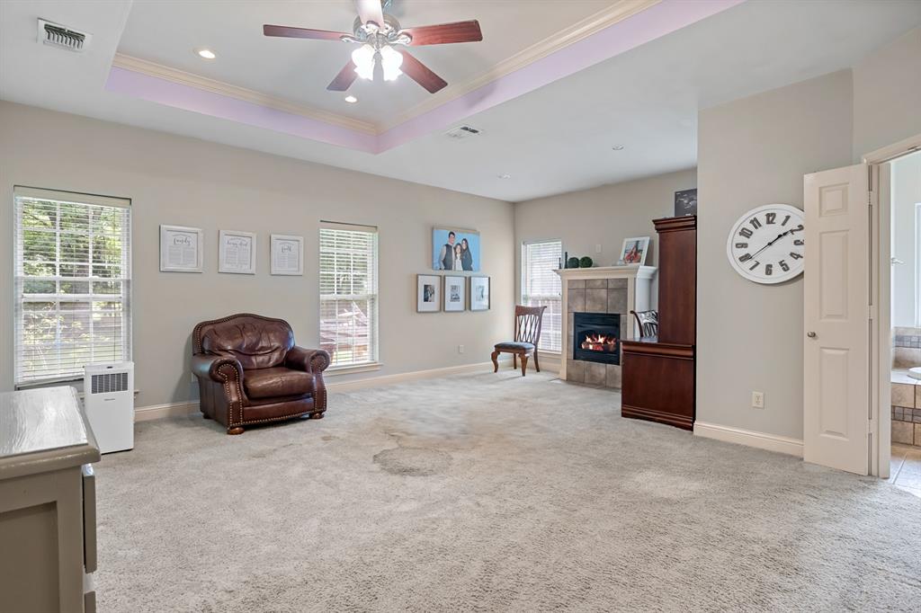 910 Holly Hill Property Photo 14