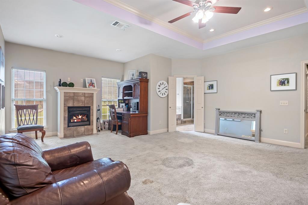 910 Holly Hill Property Photo 15