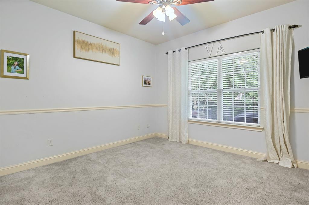 910 Holly Hill Property Photo 20