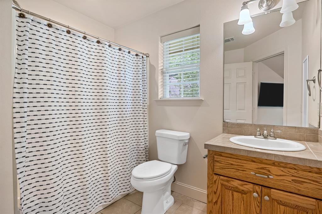 910 Holly Hill Property Photo 23