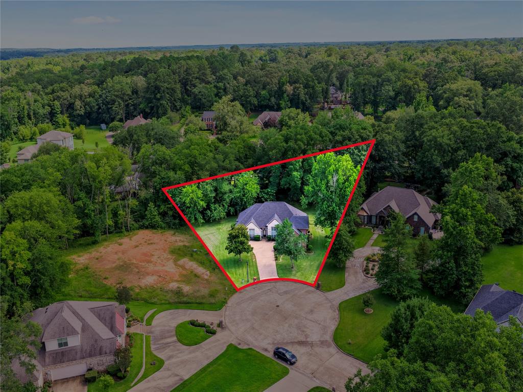 910 Holly Hill Property Photo 32