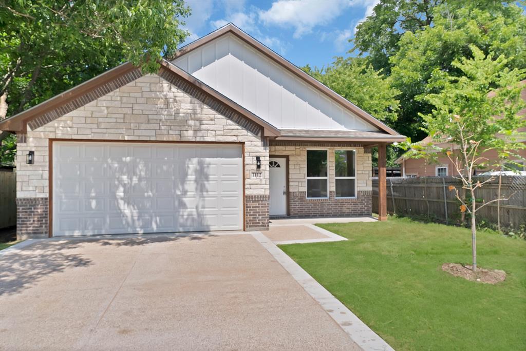 1112 Trinity Street Property Photo 4