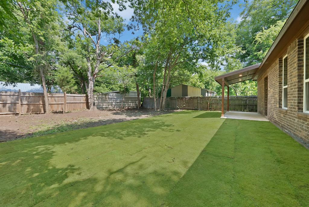 1112 Trinity Street Property Photo 10