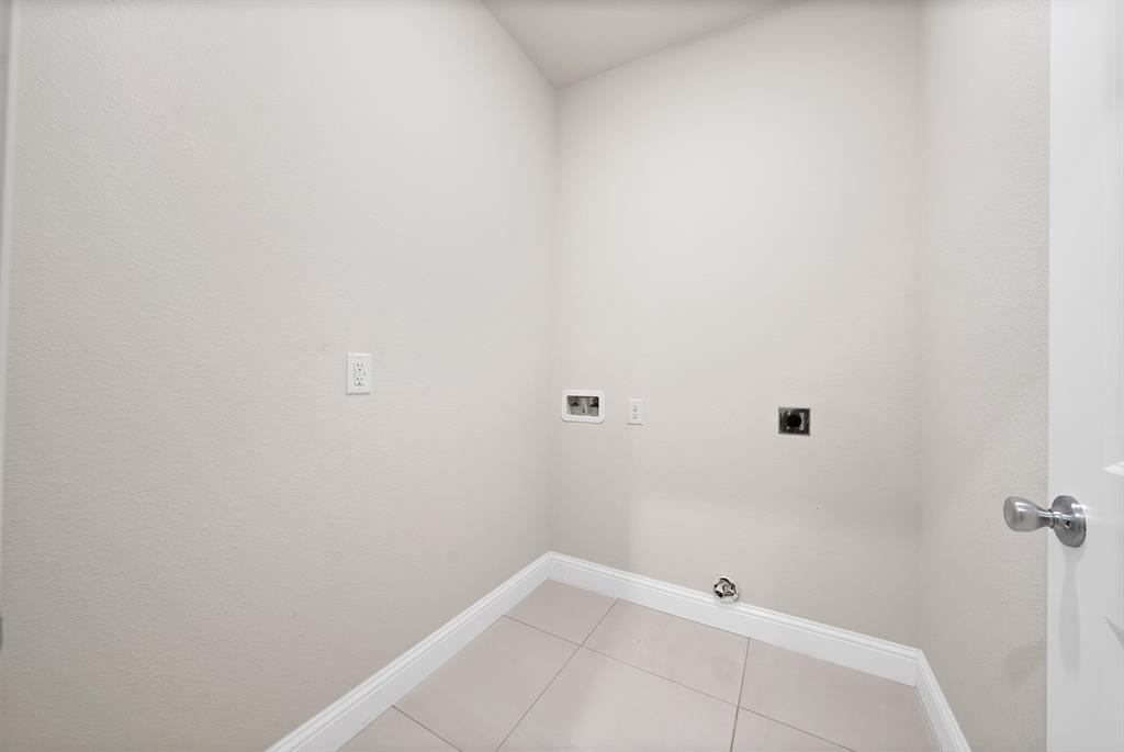 1112 Trinity Street Property Photo 16