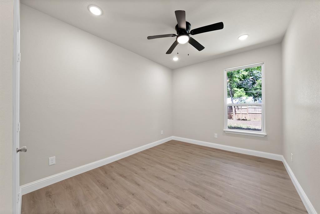 1112 Trinity Street Property Photo 17
