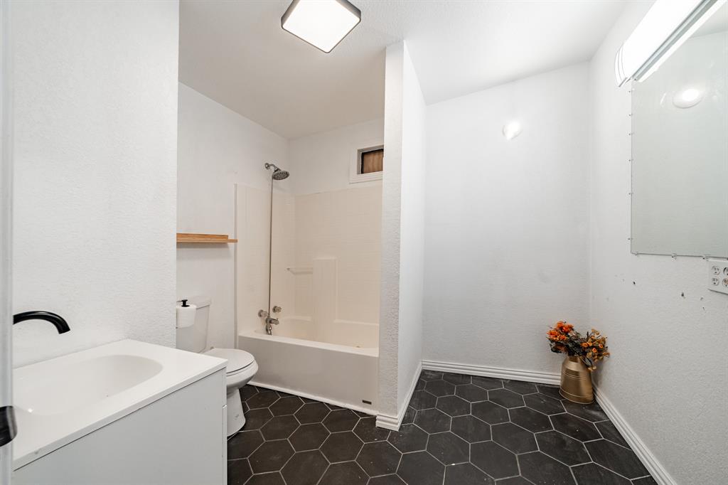 106 Cherry Property Photo 7