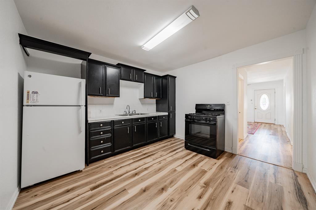 106 Cherry Property Photo 9