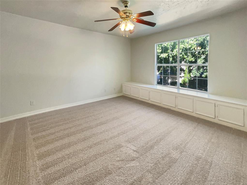 6804 Savannah Lane Property Photo 8