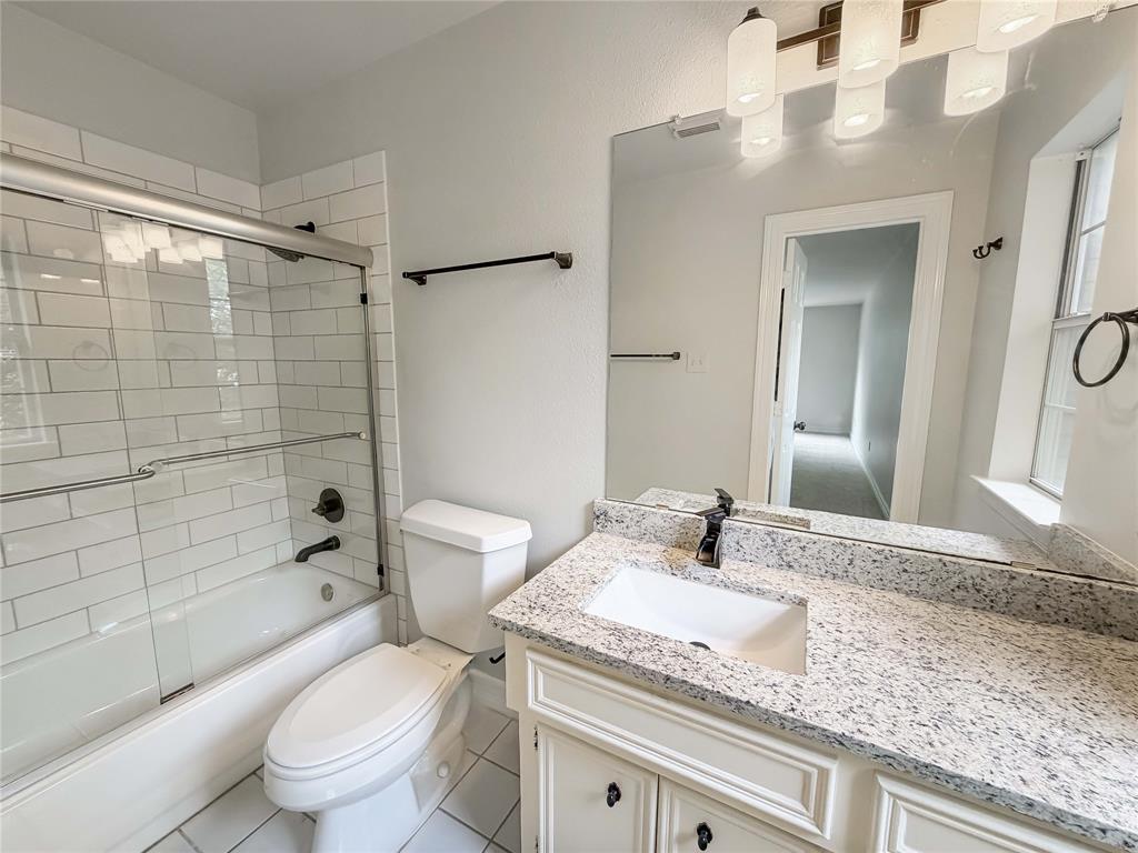 6804 Savannah Lane Property Photo 15