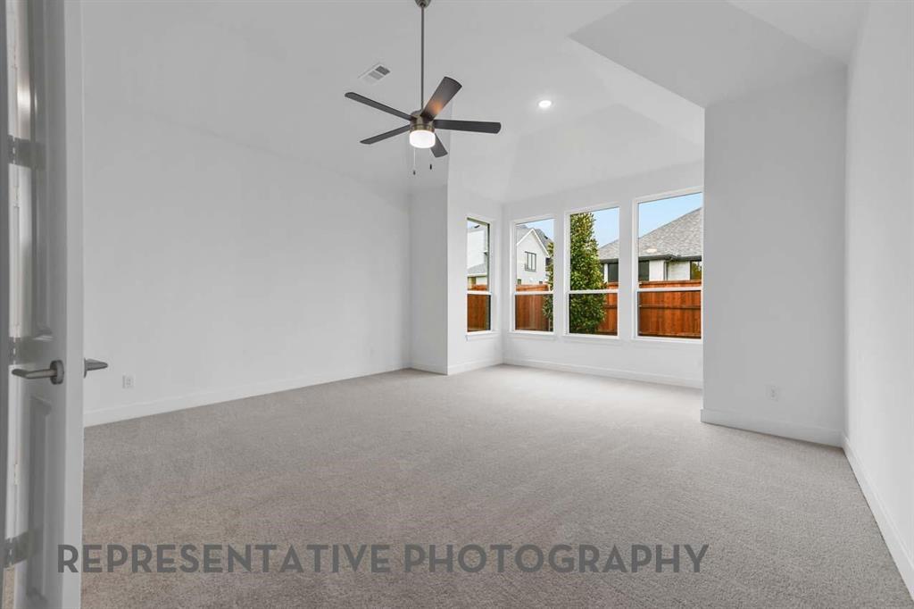 4120 Meander Way Property Photo 9