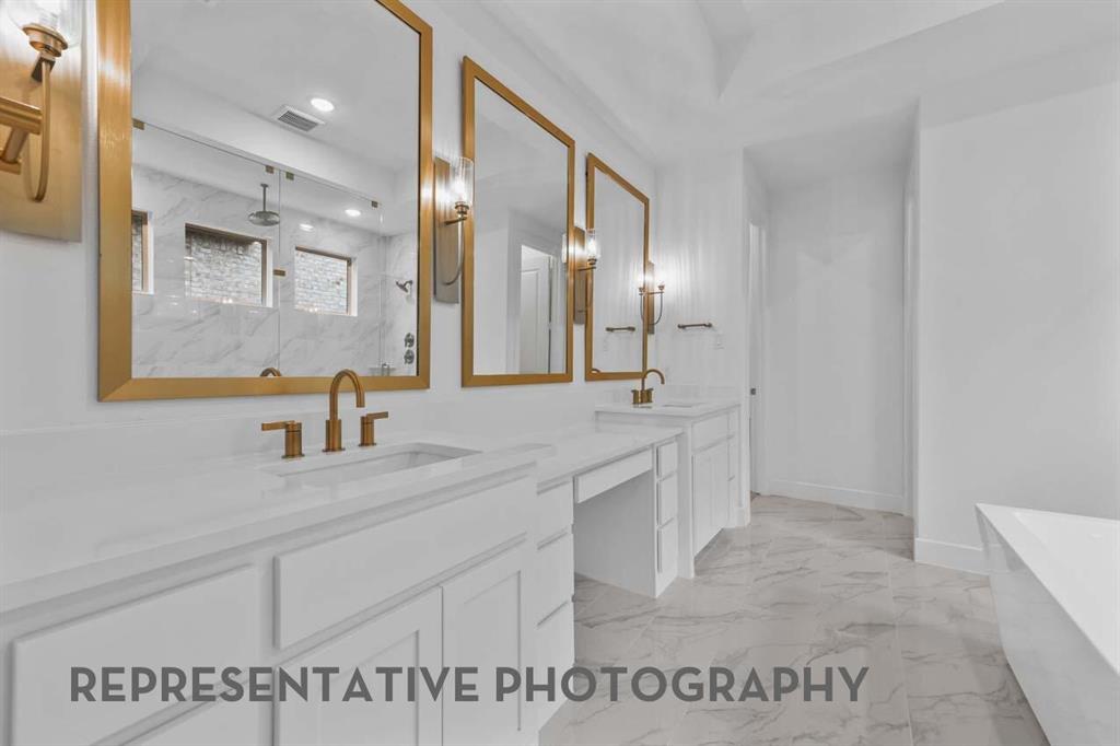 4120 Meander Way Property Photo 10