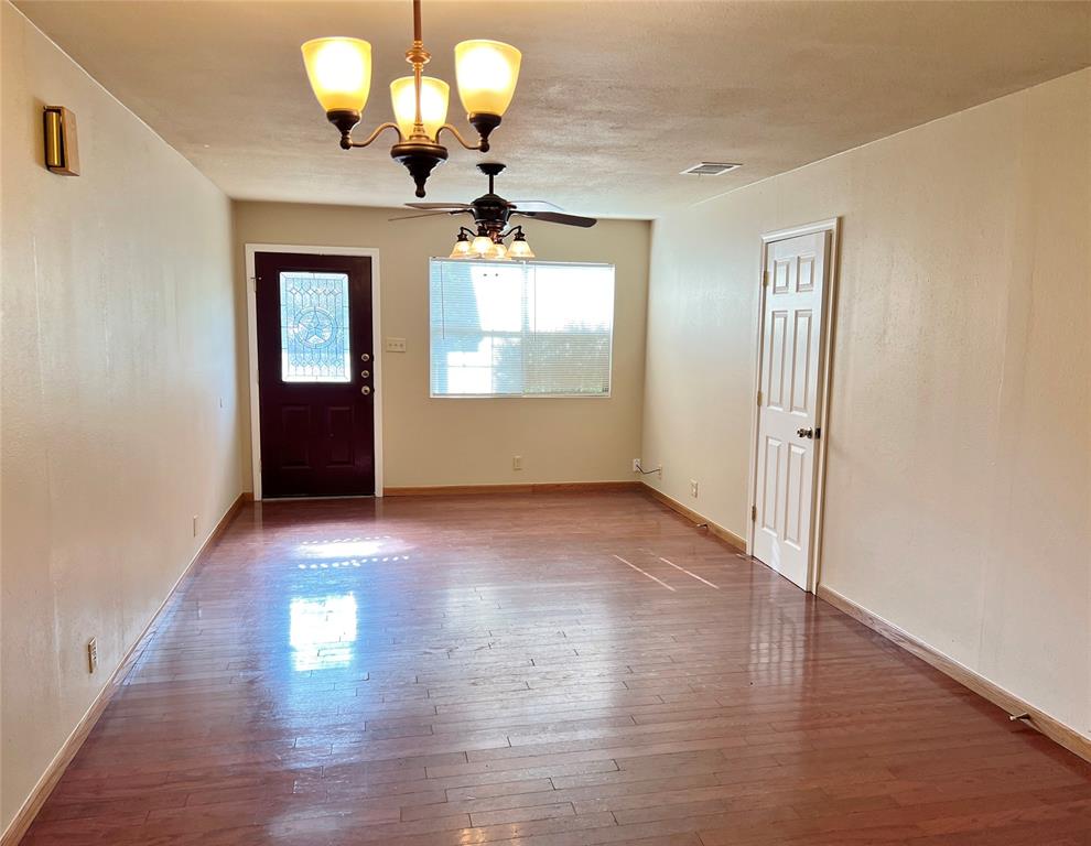 3909 Atlas Drive Property Photo 4