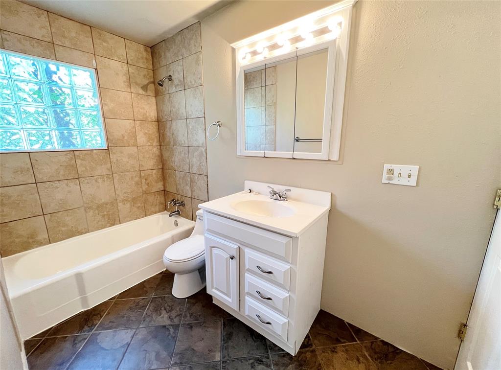 3909 Atlas Drive Property Photo 9