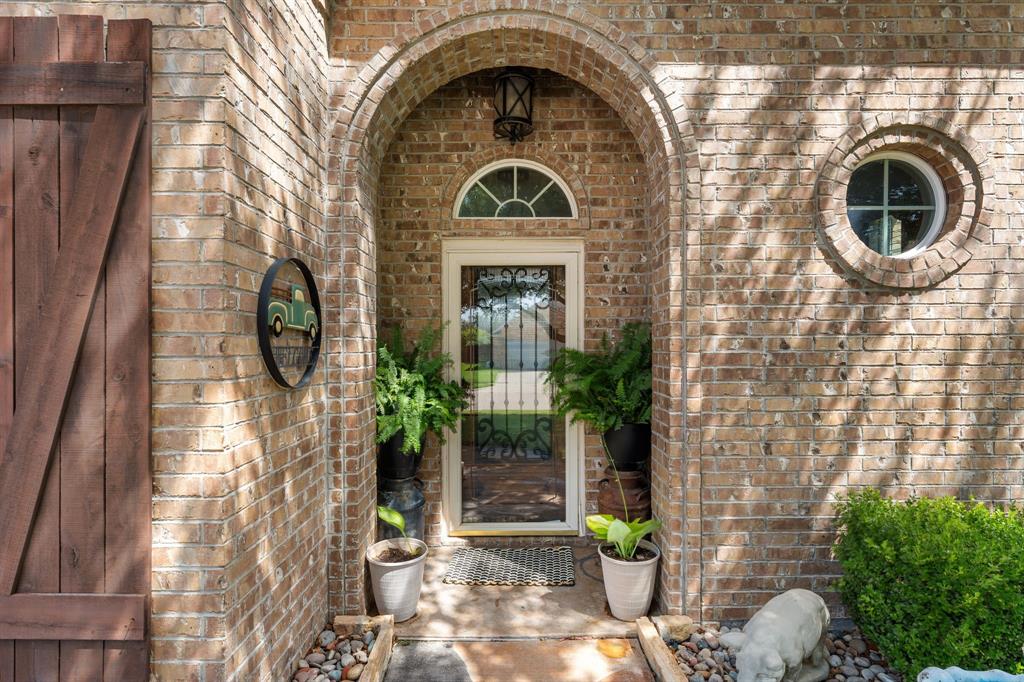 5540 Plata Lane Property Photo 4