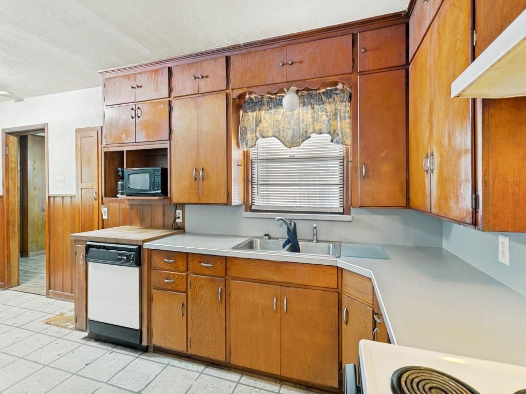 709 Mulkey Lane Property Photo 6