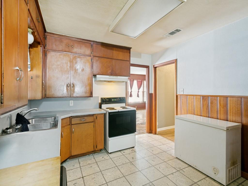 709 Mulkey Lane Property Photo 8