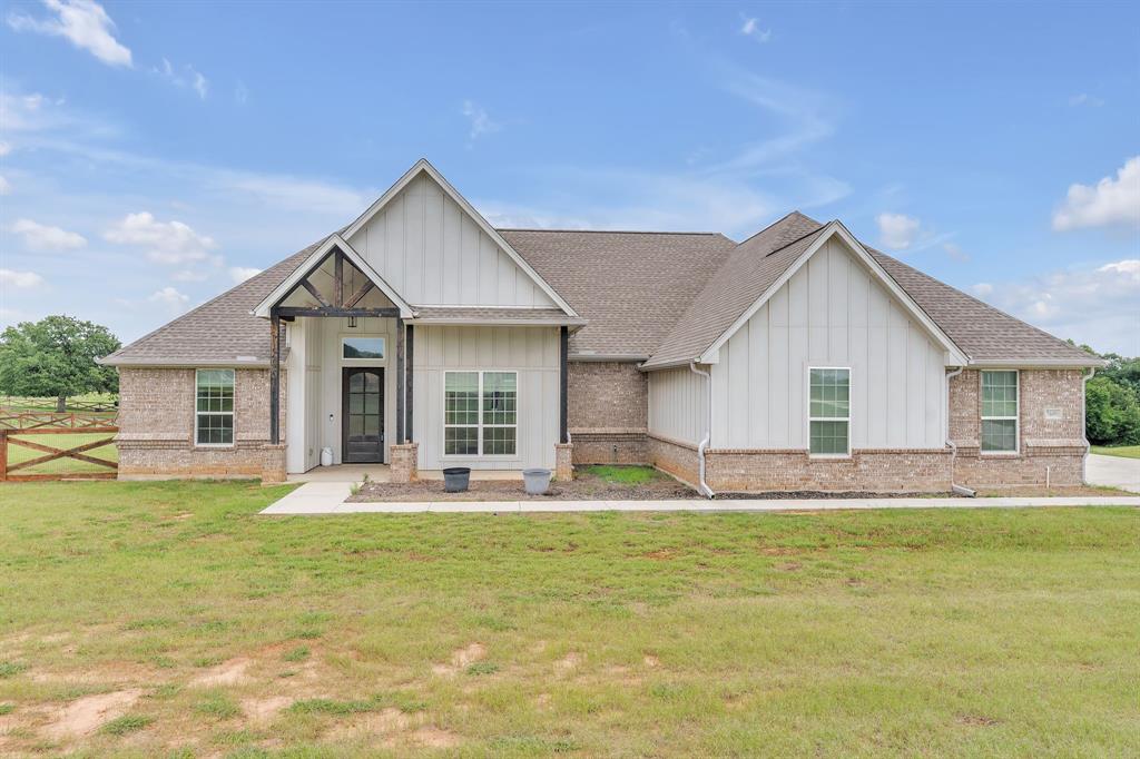 7609 Carter Ranch Road Property Photo 2