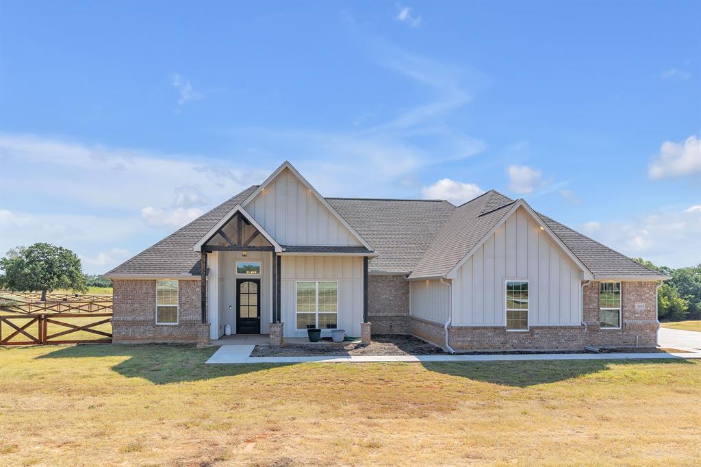 7609 Carter Ranch Road Property Photo 2
