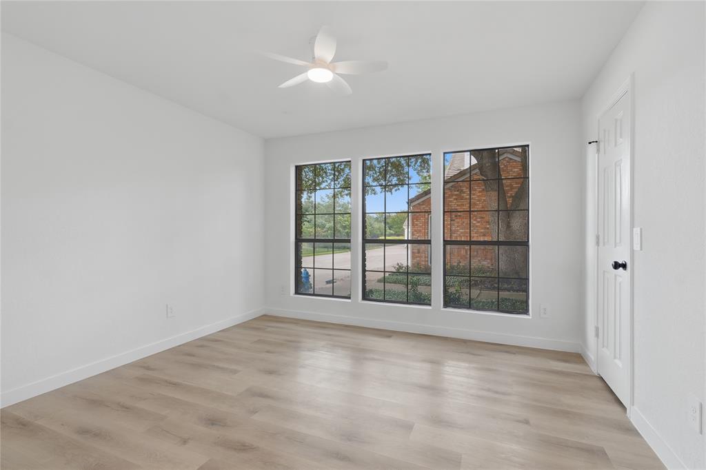 17118 Planters Row Property Photo 12