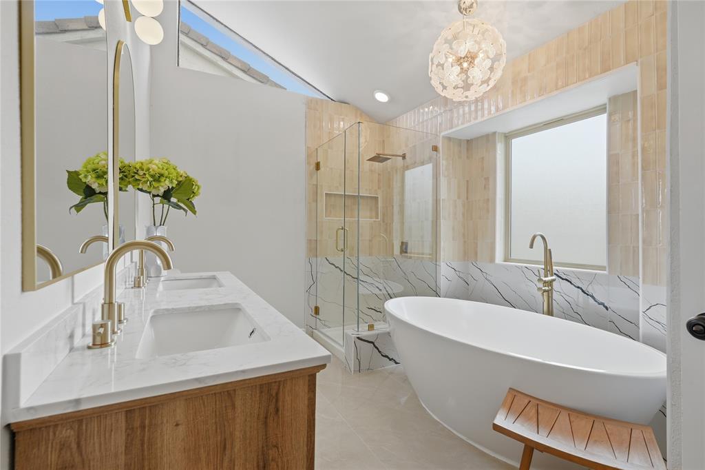 17118 Planters Row Property Photo 16