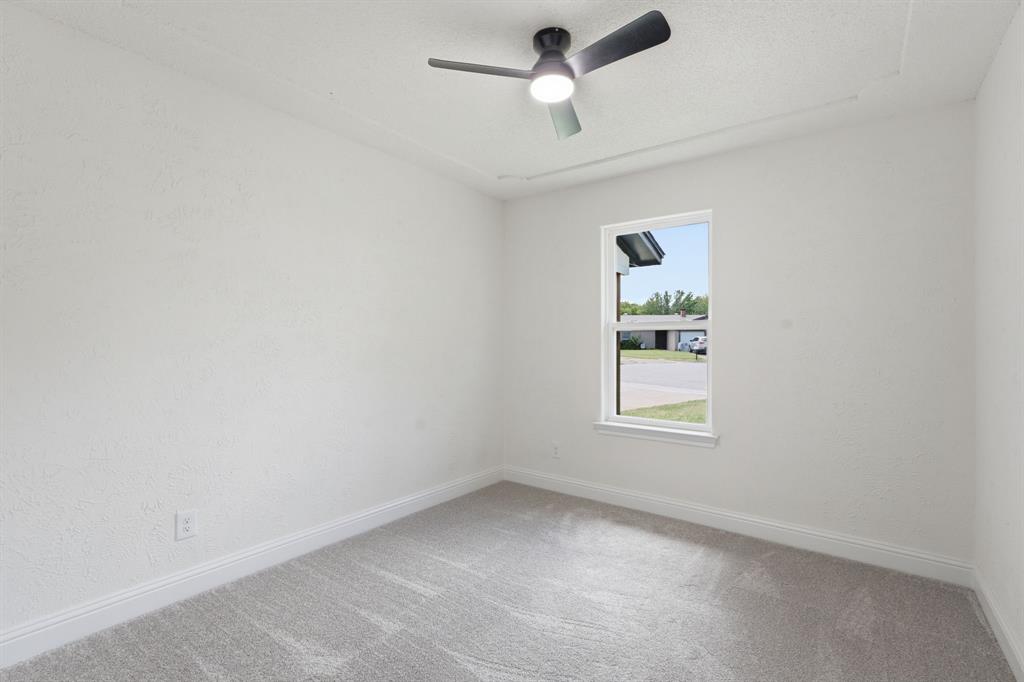 1004 E Georgian Road Property Photo 16