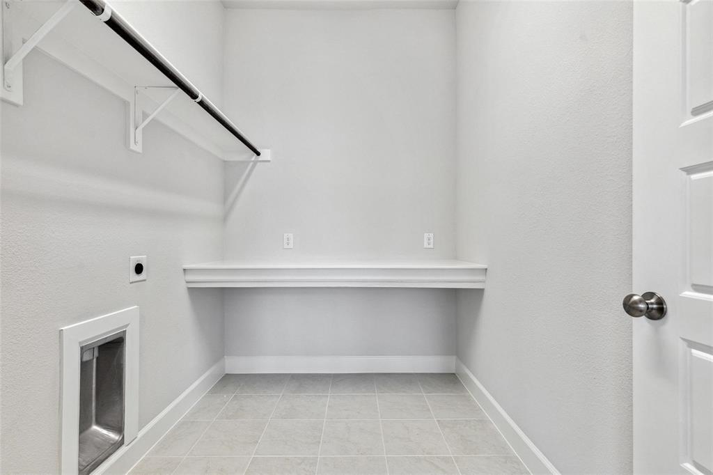 2813 Trinity Ridge Street Property Photo 24