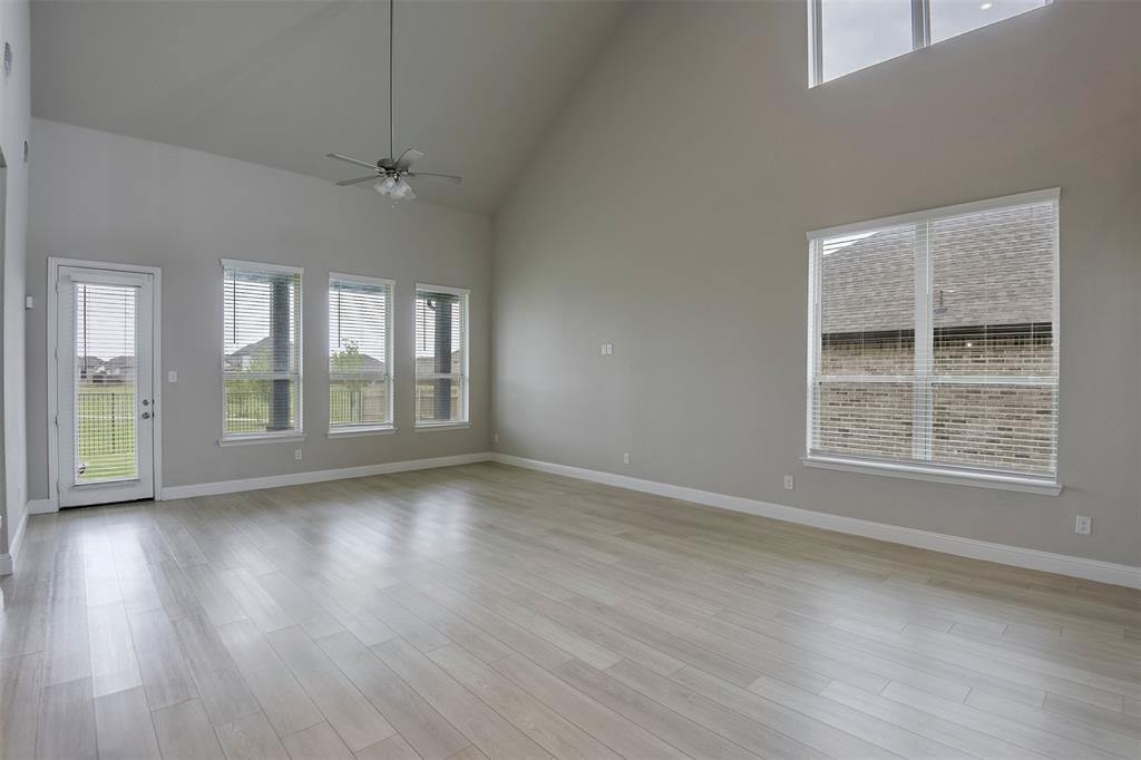 424 Burrow Drive Property Photo 10