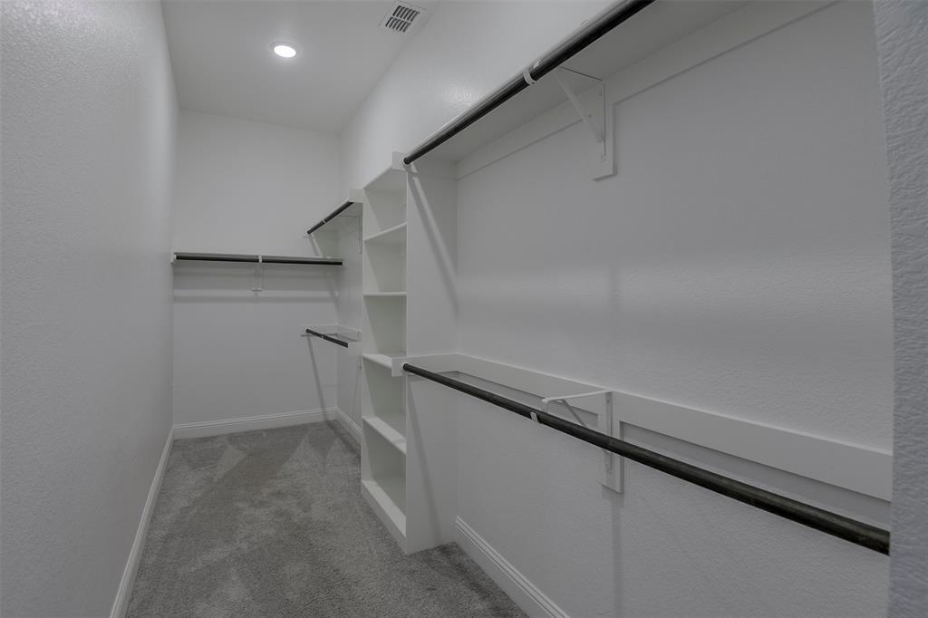 424 Burrow Drive Property Photo 15