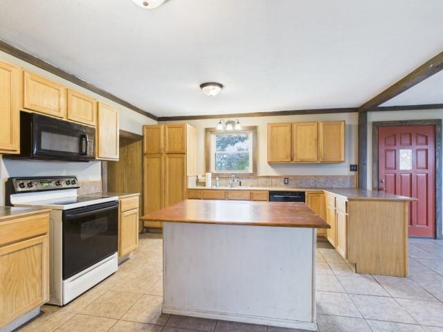 29118 N State Highway 19 Property Photo 7