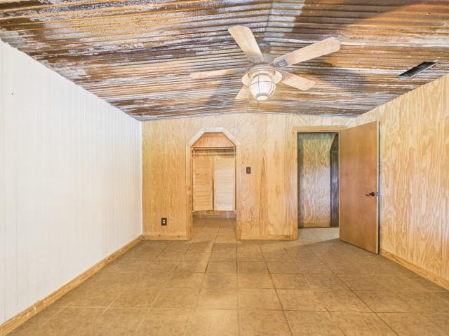 29118 N State Highway 19 Property Photo 19