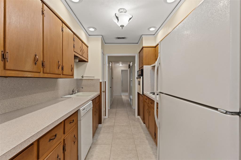 1324 Melrose Drive Property Photo 11