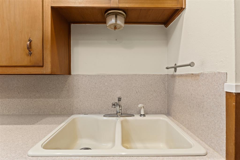 1324 Melrose Drive Property Photo 12