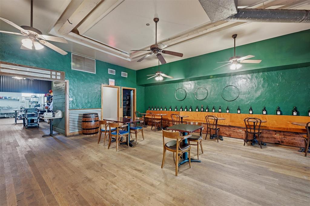 220 W Main Street Property Photo 7