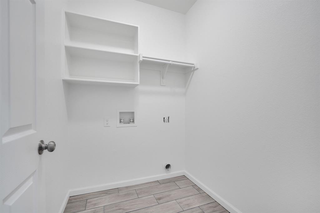 1113 Skylark Drive Property Photo 9