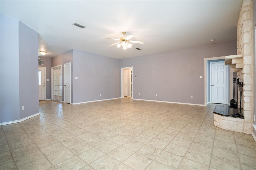3202 Meandering Way Property Photo 7
