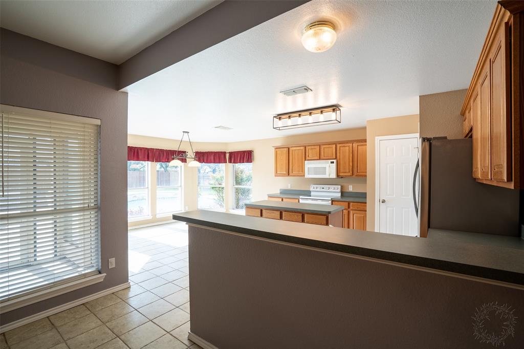 3202 Meandering Way Property Photo 15