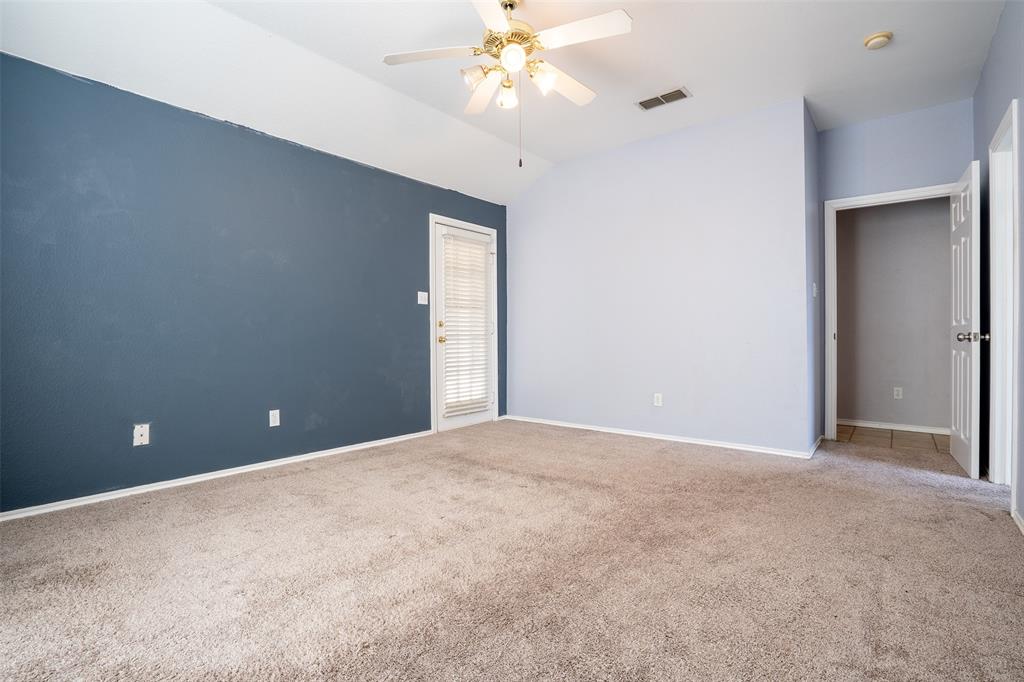3202 Meandering Way Property Photo 18