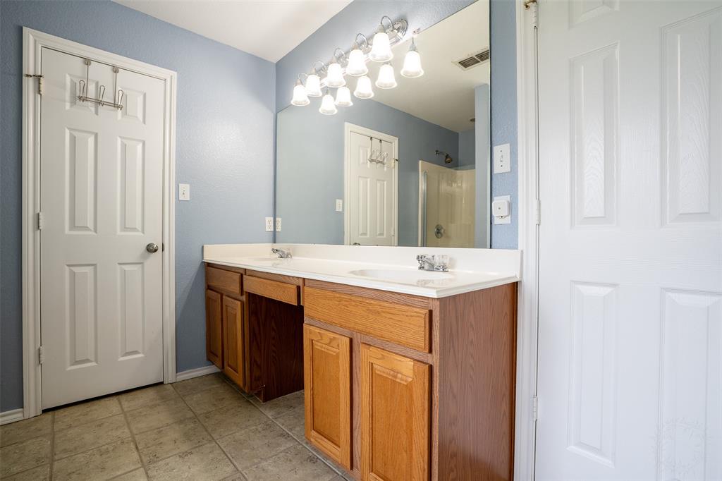 3202 Meandering Way Property Photo 20