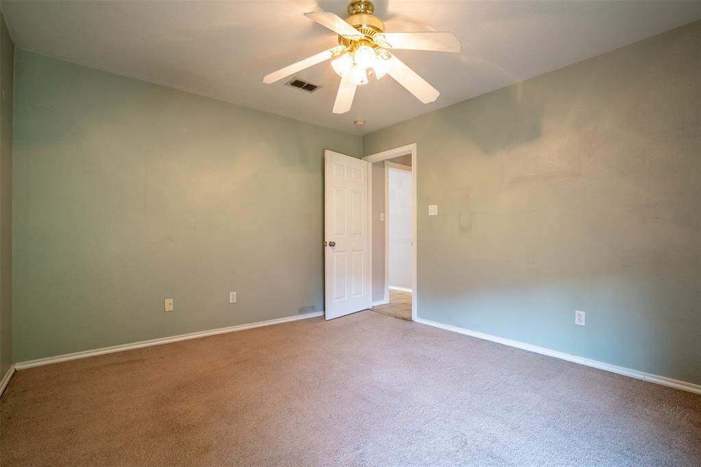 3202 Meandering Way Property Photo 29